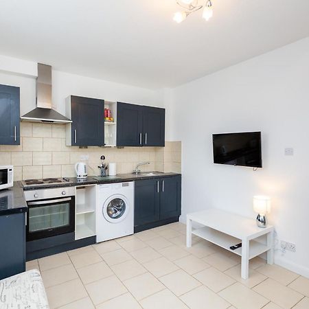 Villa 33 Stanley Road à Northampton Extérieur photo